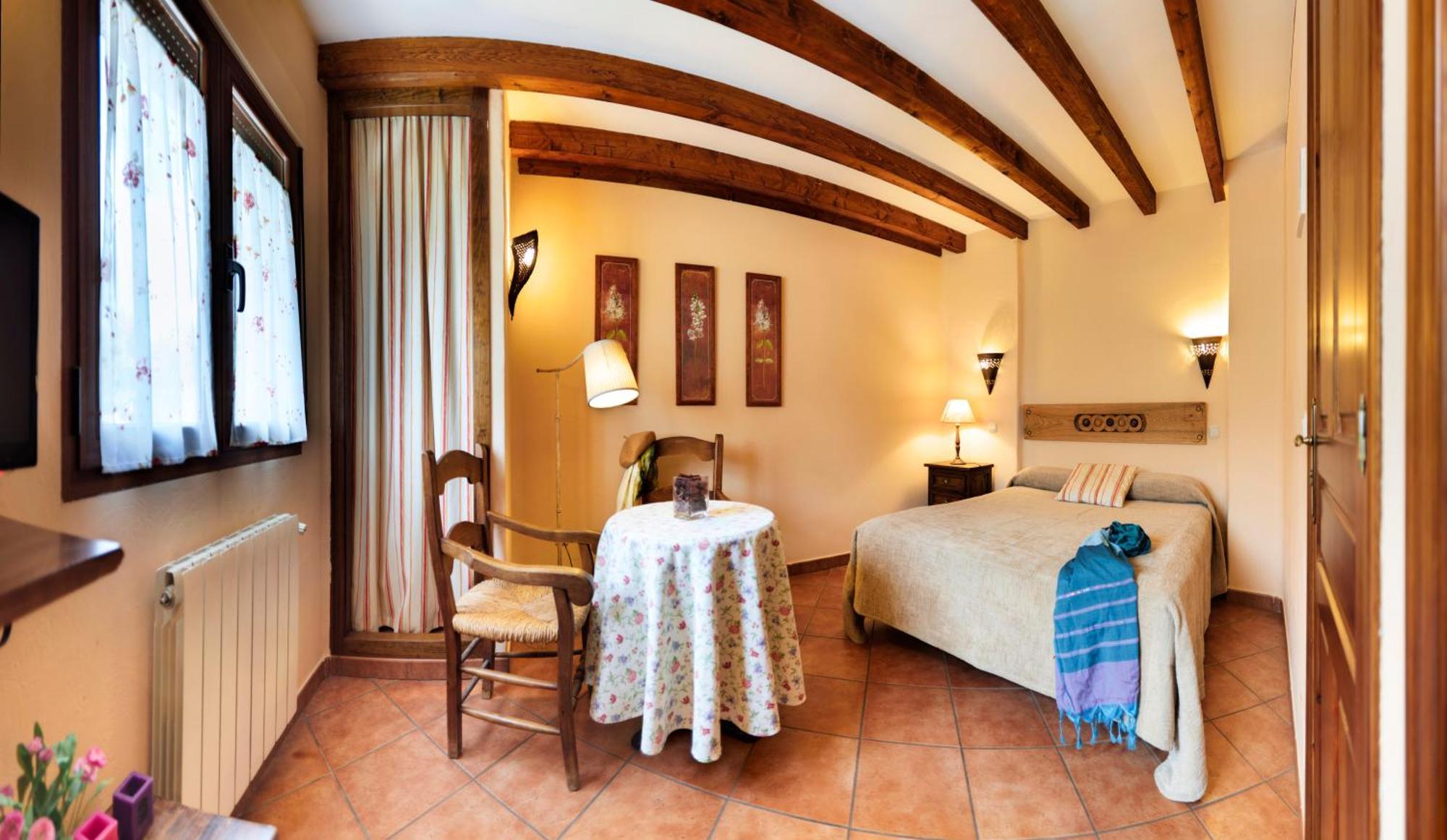 Casa Rural Fuente Del Arca Montejo Монтехо-де-ла-Сьерра Экстерьер фото
